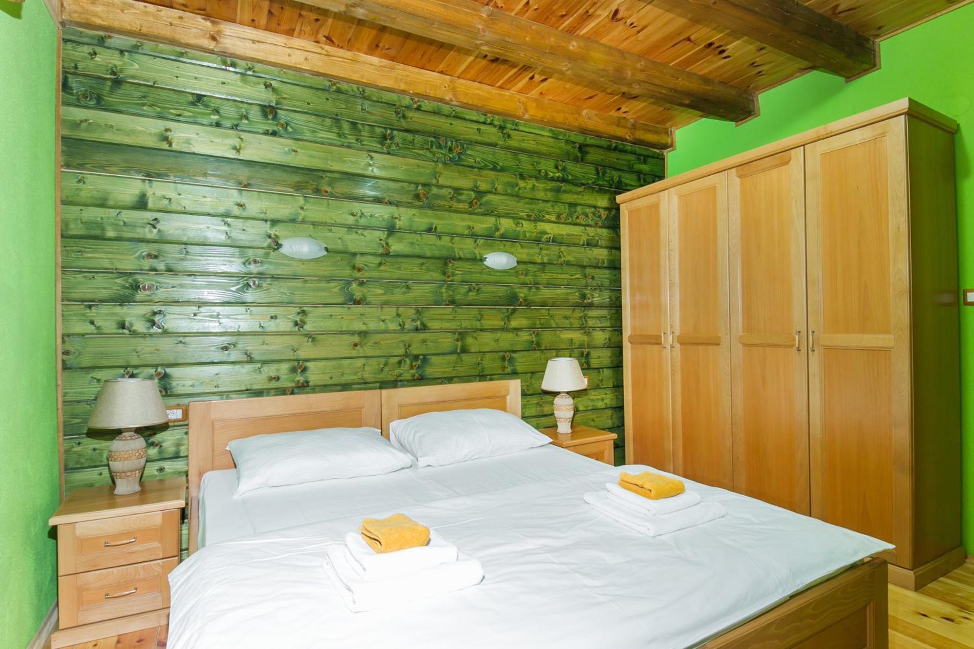 Hotel & Resort Gacka Мойковац Екстер'єр фото
