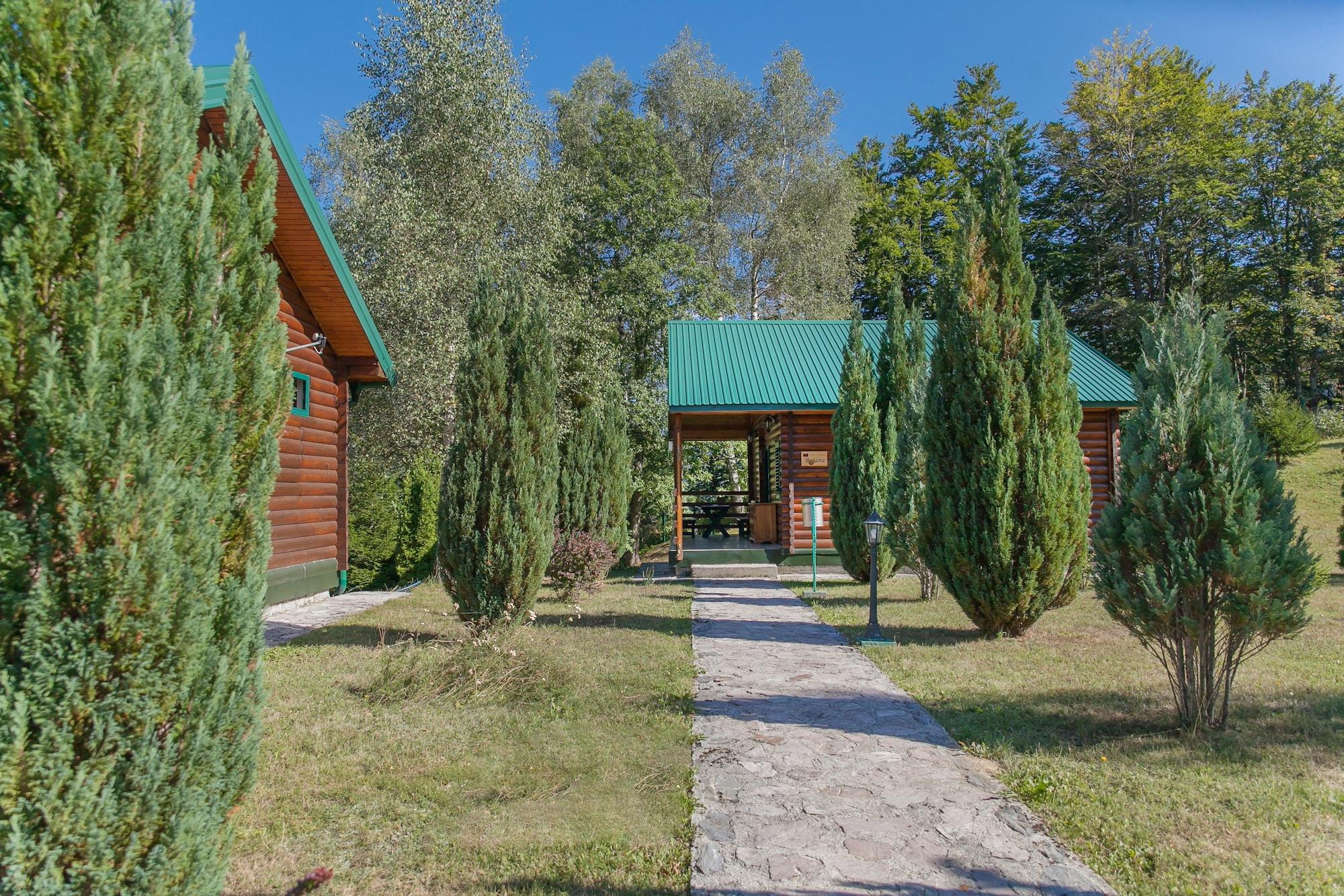 Hotel & Resort Gacka Мойковац Екстер'єр фото