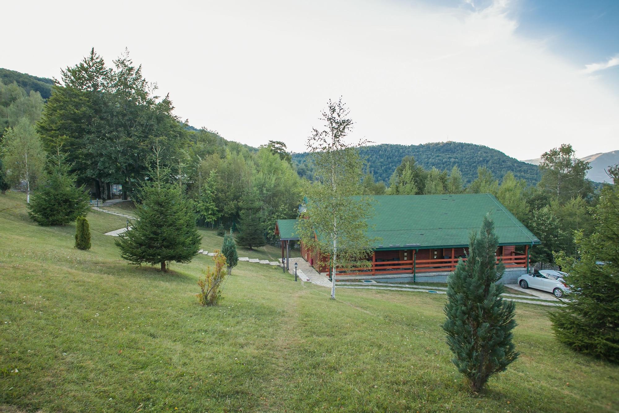 Hotel & Resort Gacka Мойковац Екстер'єр фото