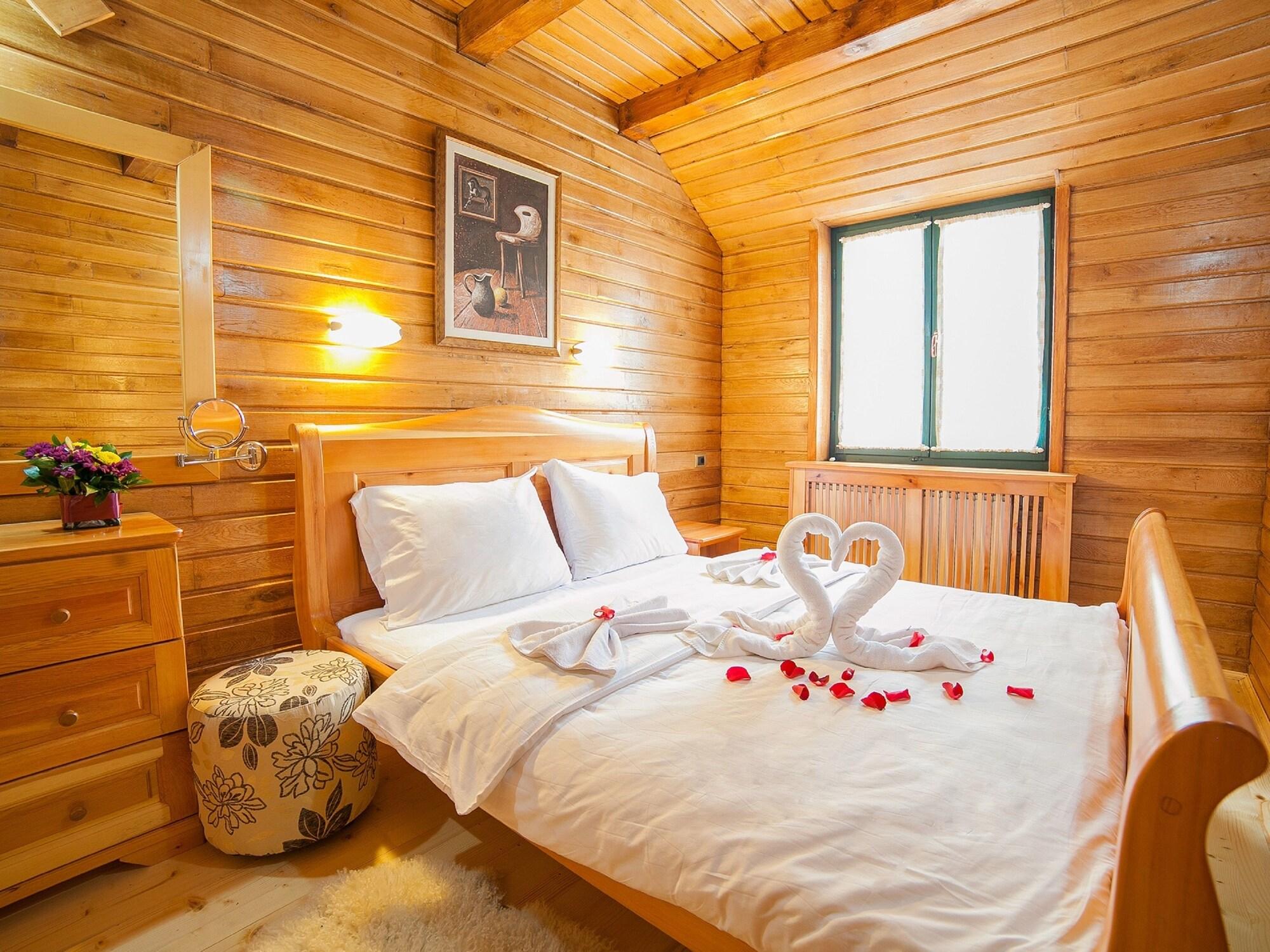Hotel & Resort Gacka Мойковац Екстер'єр фото
