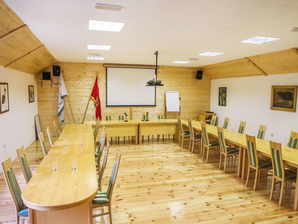Hotel & Resort Gacka Мойковац Екстер'єр фото