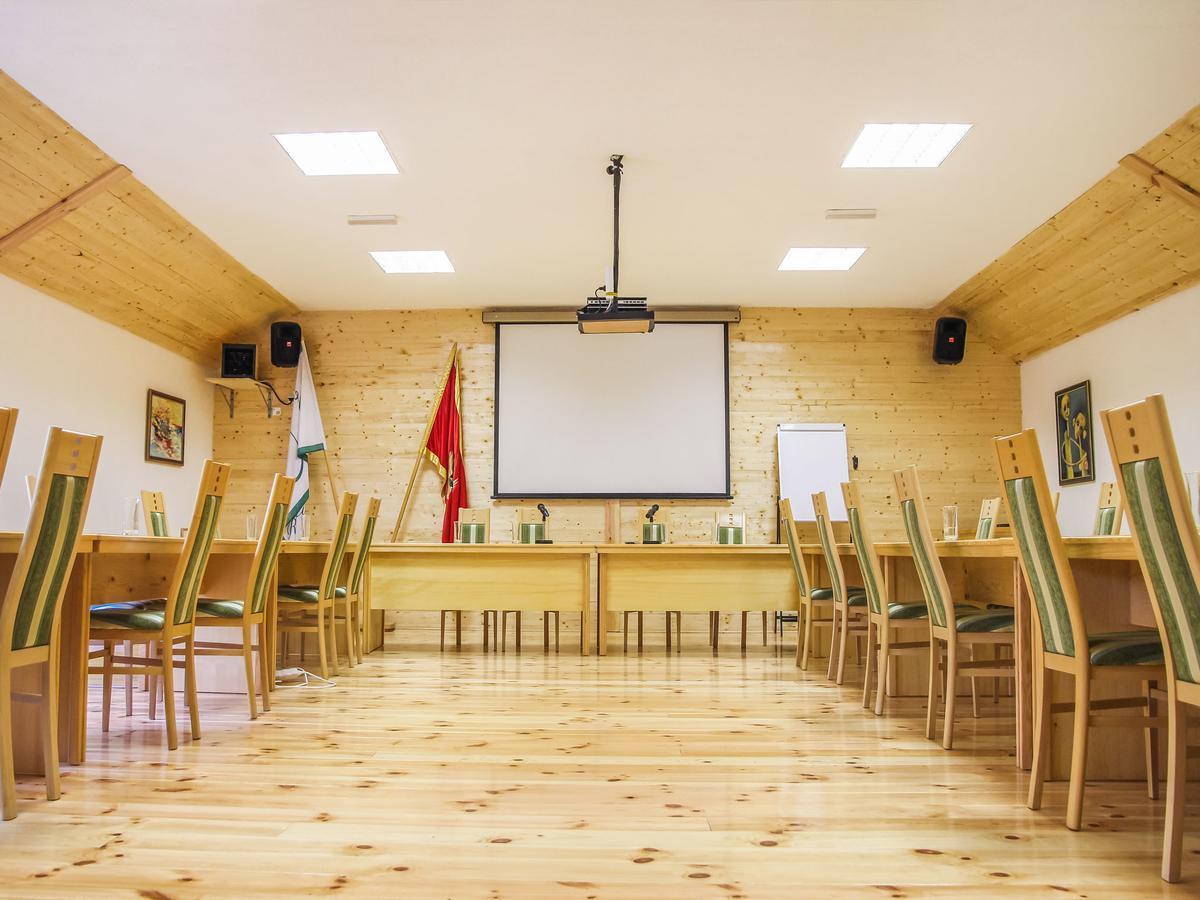 Hotel & Resort Gacka Мойковац Екстер'єр фото