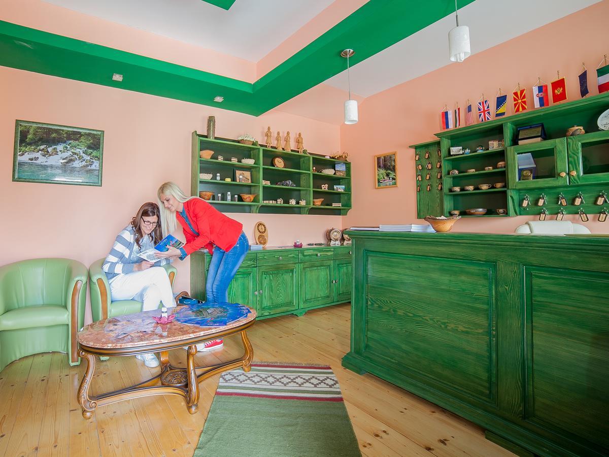 Hotel & Resort Gacka Мойковац Екстер'єр фото