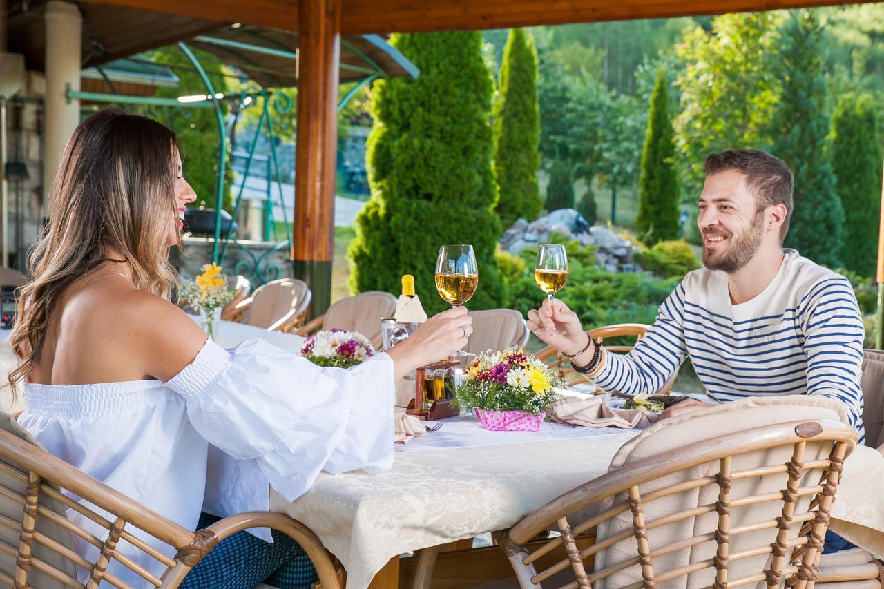 Hotel & Resort Gacka Мойковац Екстер'єр фото