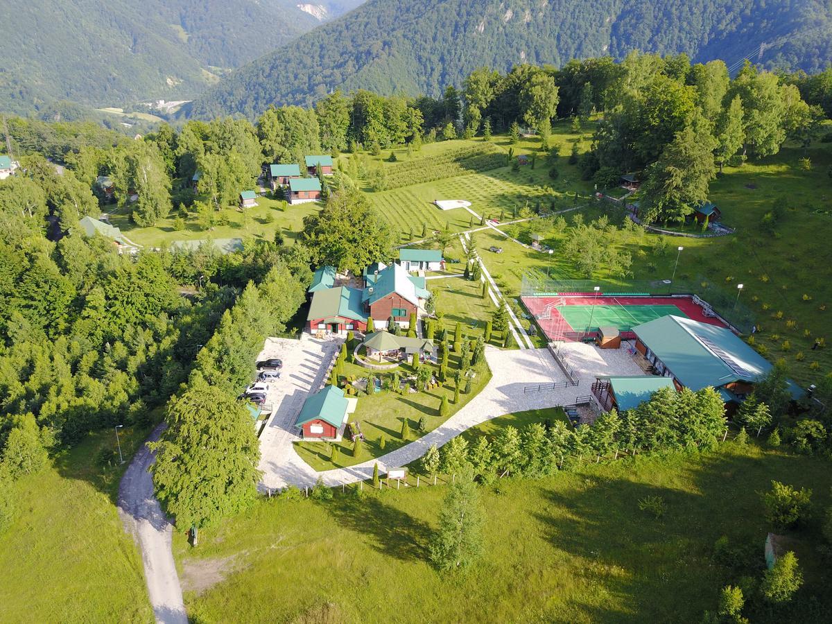 Hotel & Resort Gacka Мойковац Екстер'єр фото